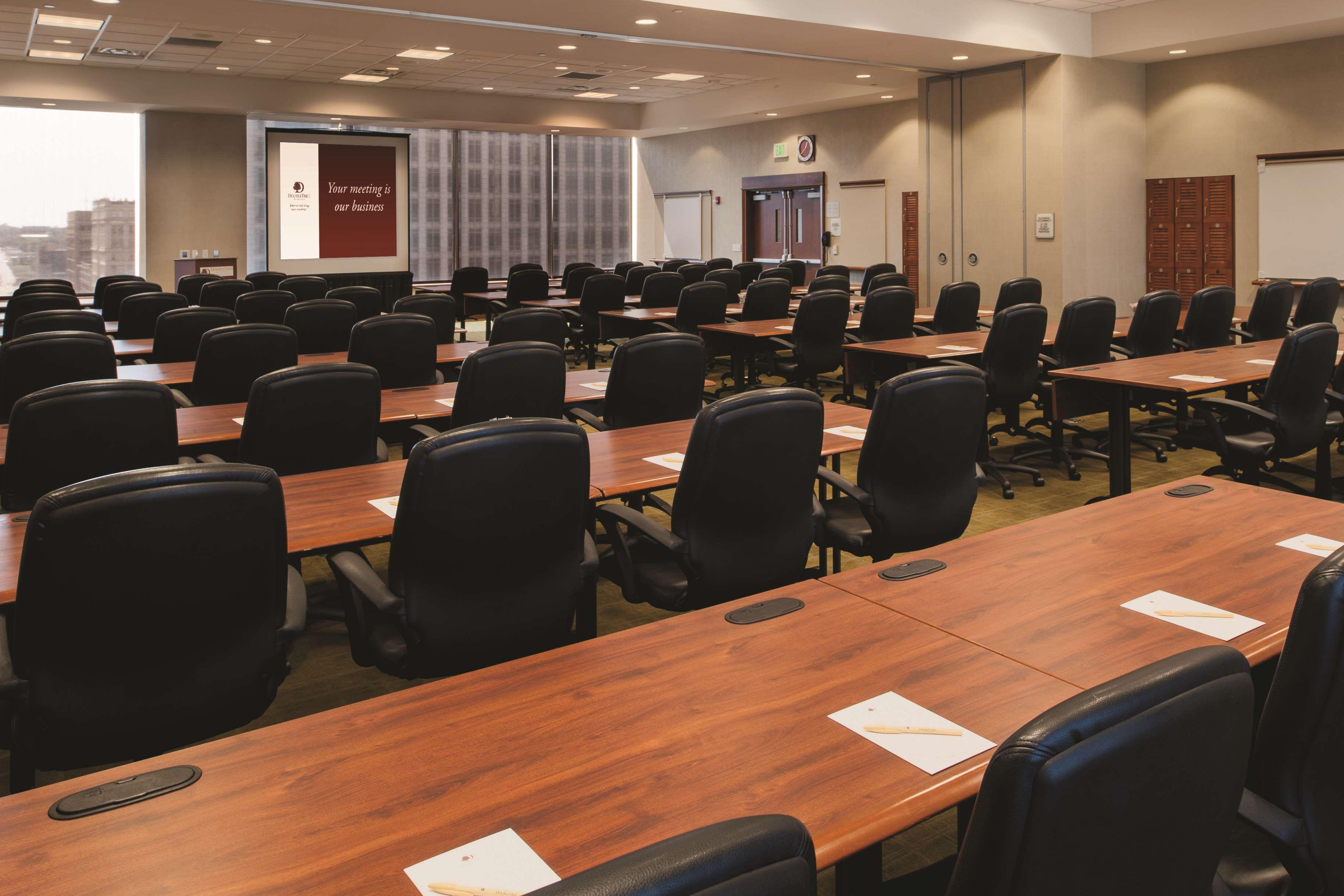 Doubletree By Hilton Hotel & Executive Meeting Center Omaha-Downtown Kinh doanh bức ảnh