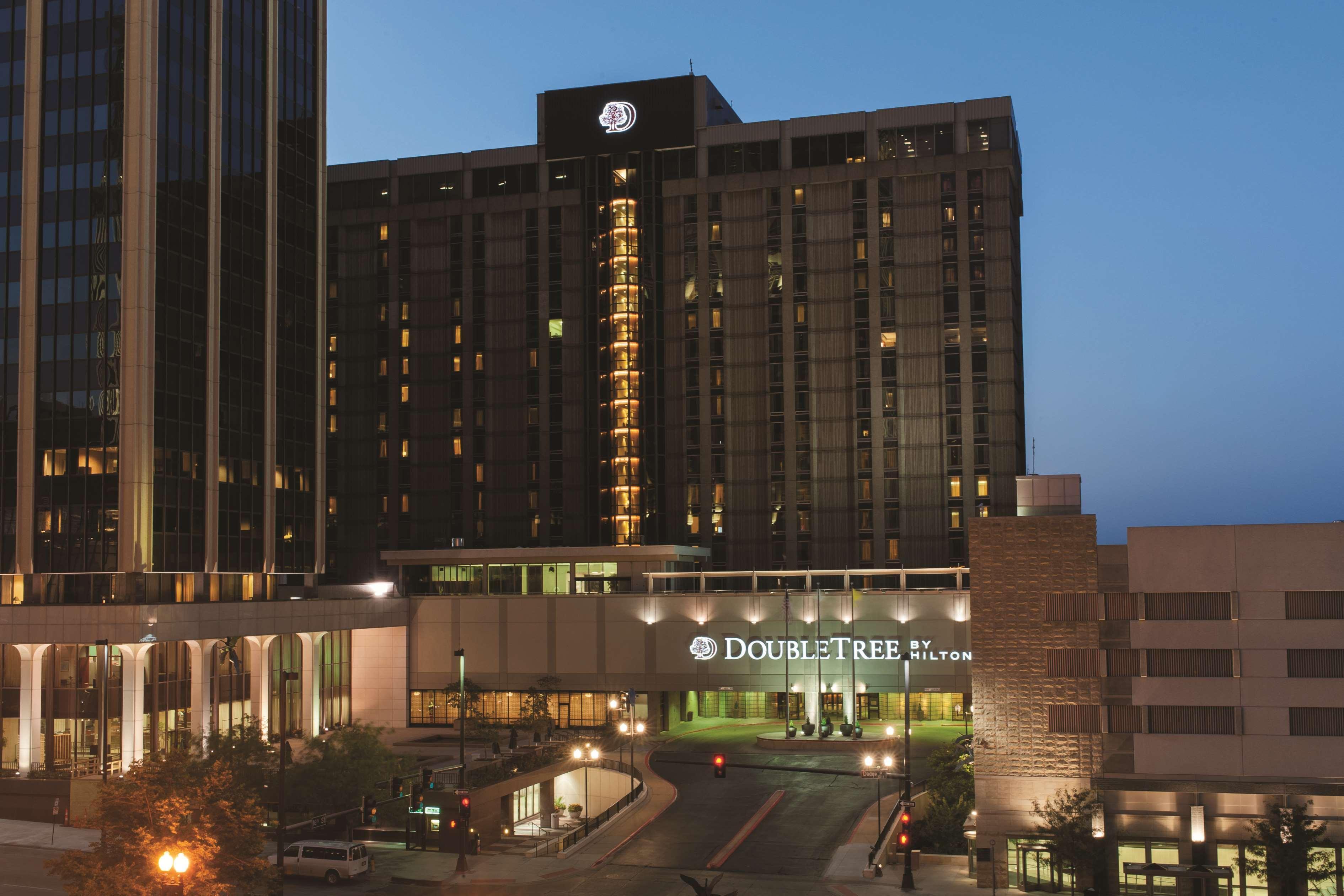 Doubletree By Hilton Hotel & Executive Meeting Center Omaha-Downtown Ngoại thất bức ảnh